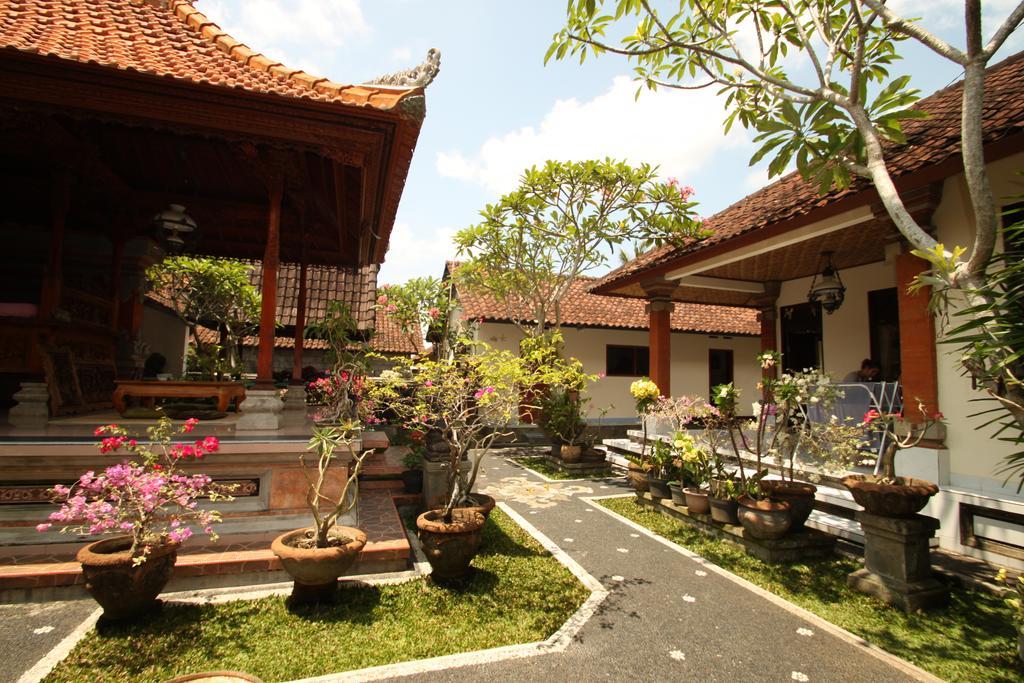 KT. Kuaya Home Stay Ubud Buitenkant foto